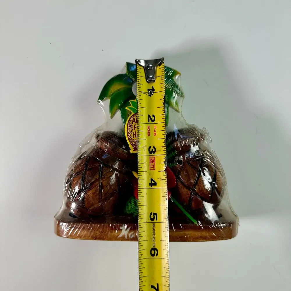 VTG NOS Wood Monkey Pod Aloha From Hawaii Salt & Pepper Shakers Souvenir Decor